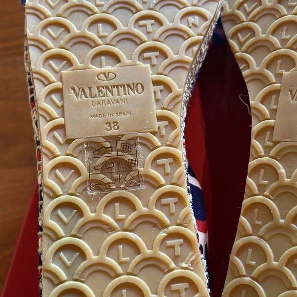 New Valentino Garavani Espadrille Flats - Picture 7 of 12